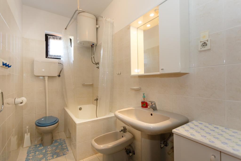 Villa Rosi Krk Town Bagian luar foto