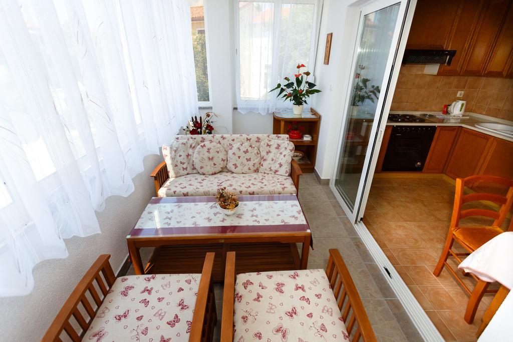 Villa Rosi Krk Town Bagian luar foto